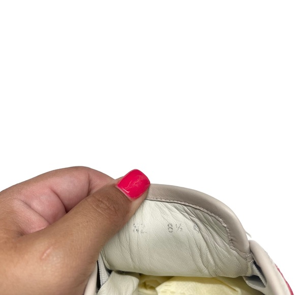 Ferragamo Vara Bow Low Top Sneakers Women’s - Picture 8 of 8